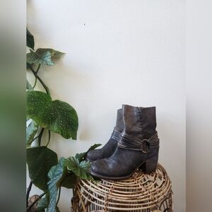 Bed Stu genuine brown leather ankle boots